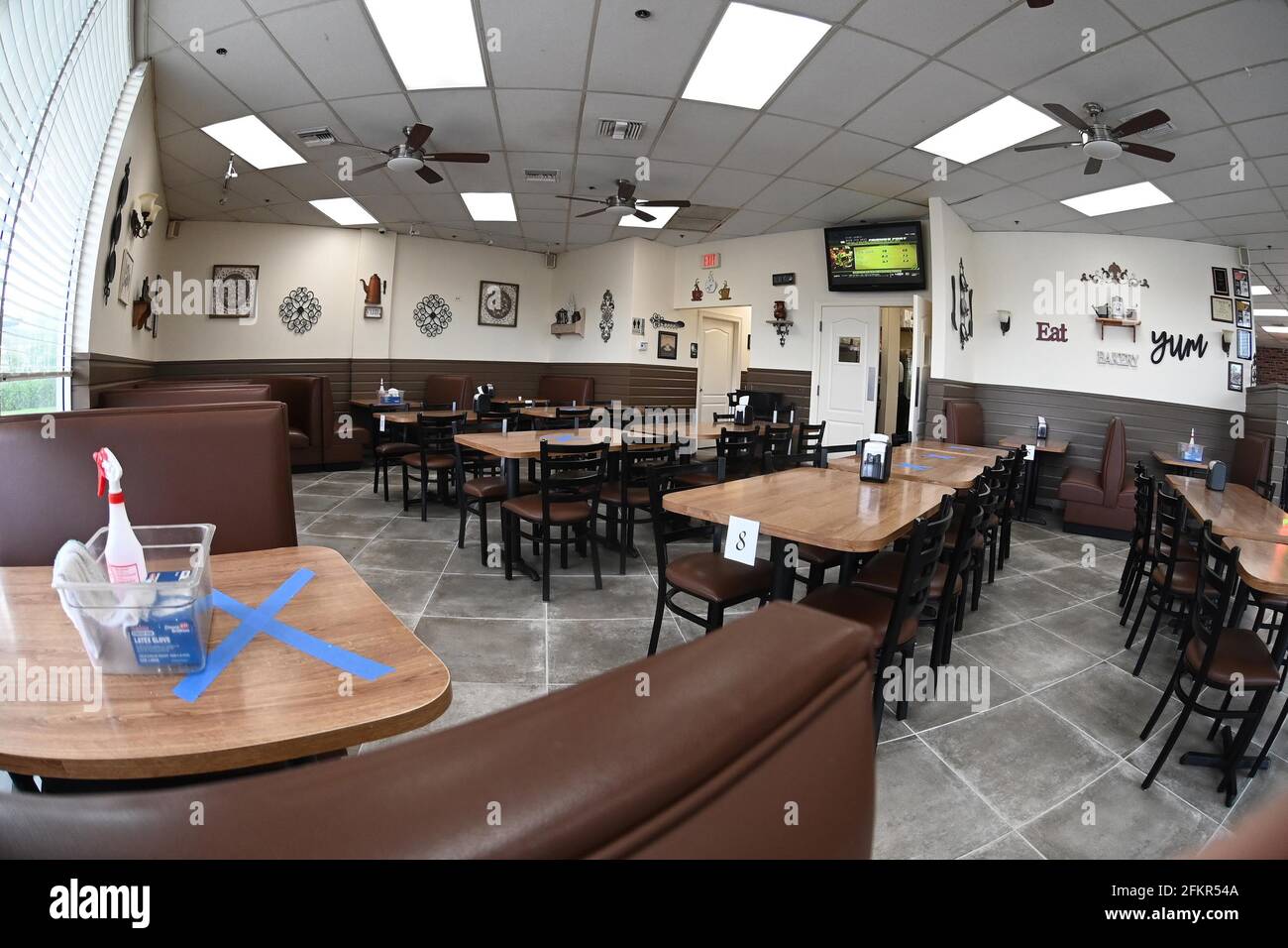 Coral Springs - FL - 20200521- A general view of Dyan's Country Kitchen ...